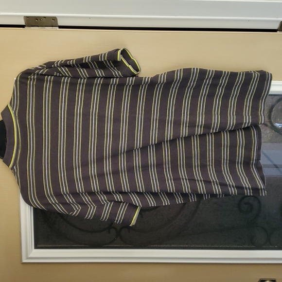 Dark gray and green polo - Picture 5 of 7